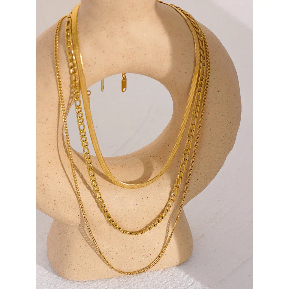 Mera Layered Necklace