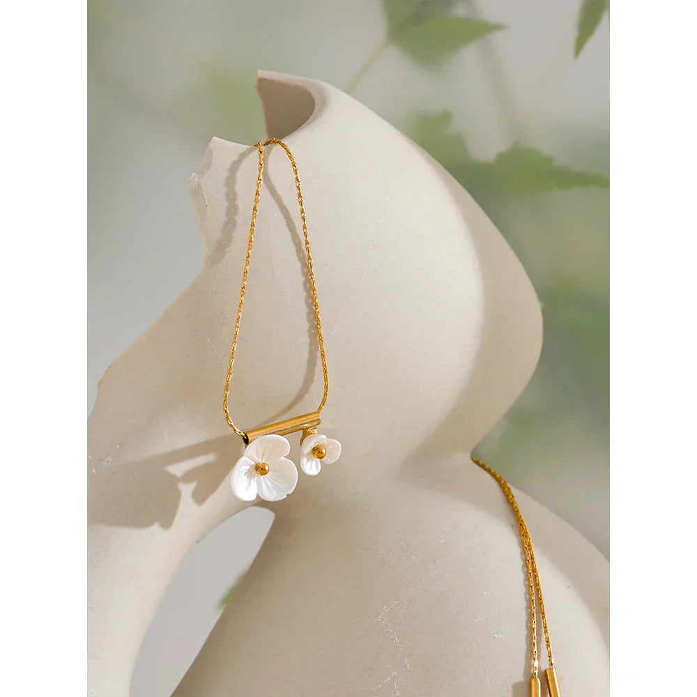 Romantic Flower Necklace