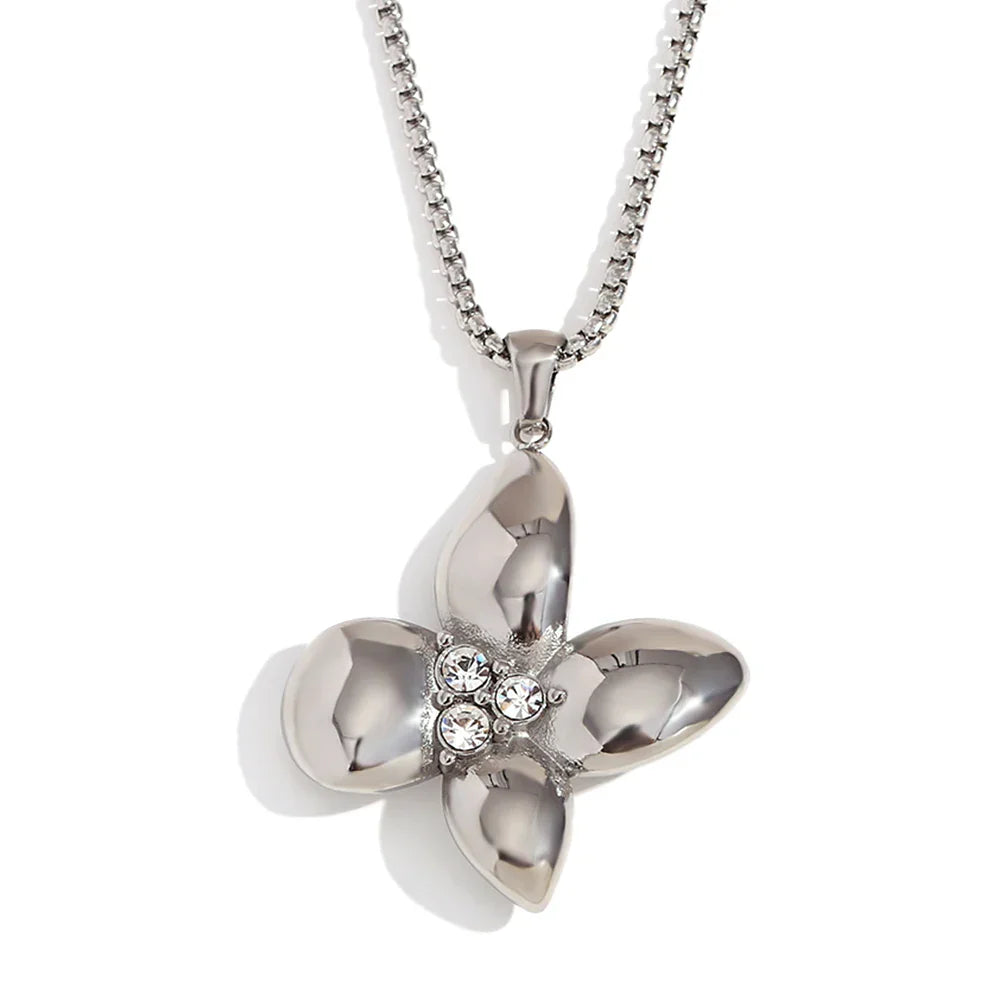 Sparking Flower Necklace