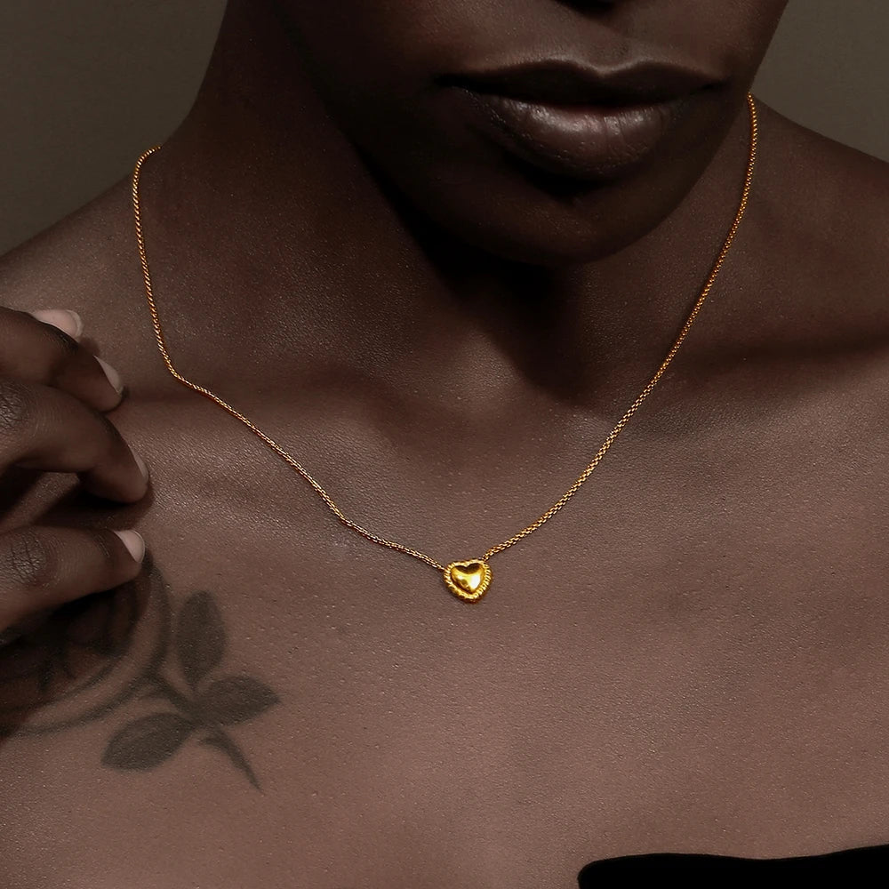 Eve's lovely Necklaces