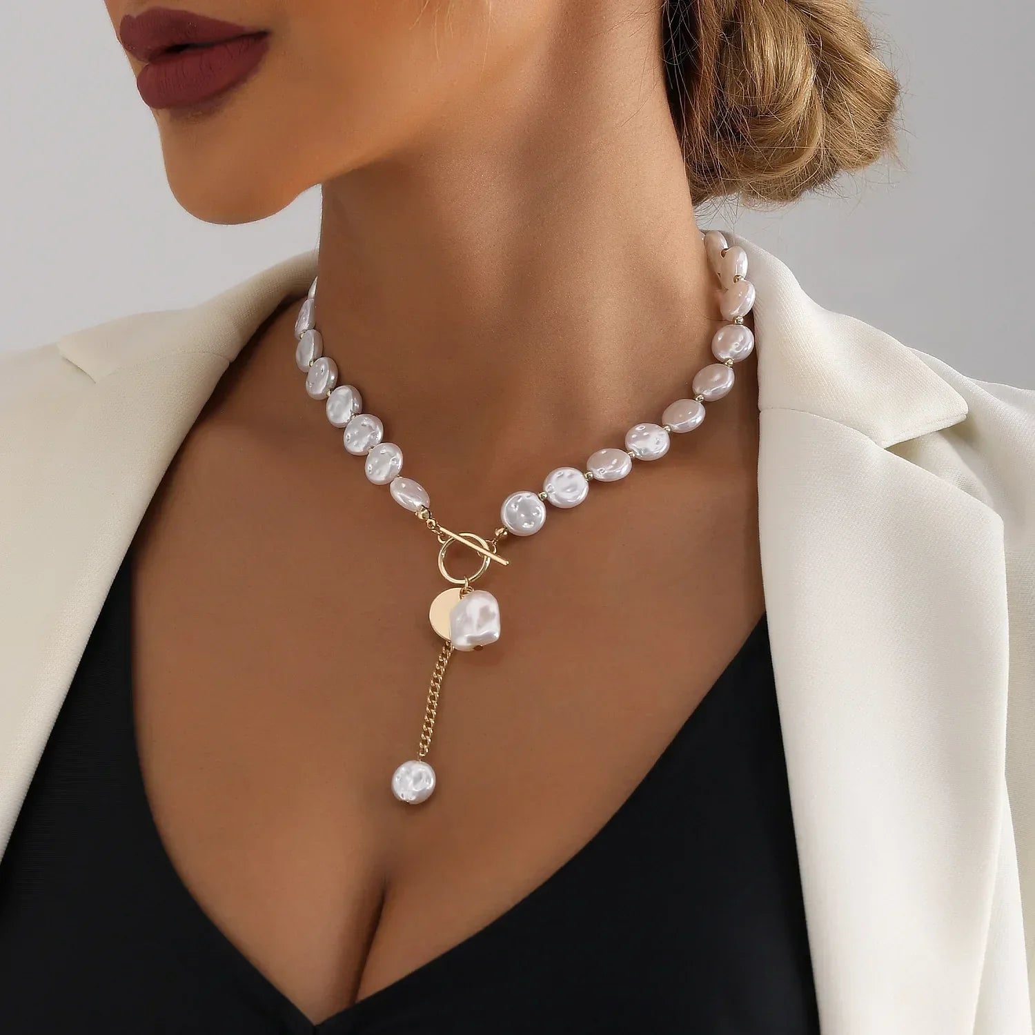 Simple Single-layer Pearl Necklace