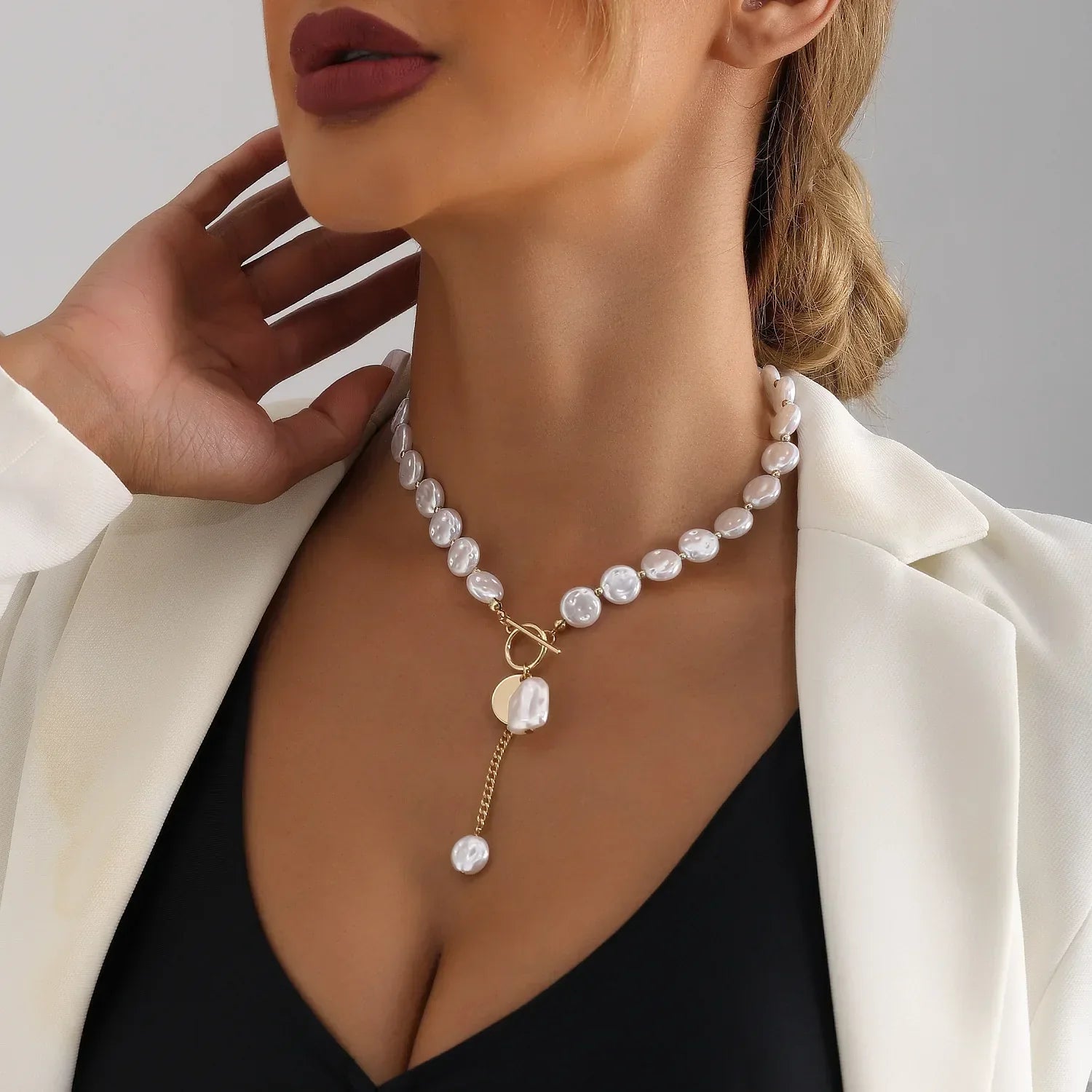 Simple Single-layer Pearl Necklace