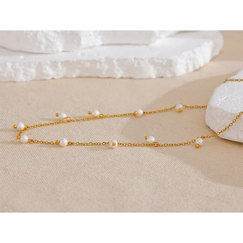 Nova Pearls Necklace