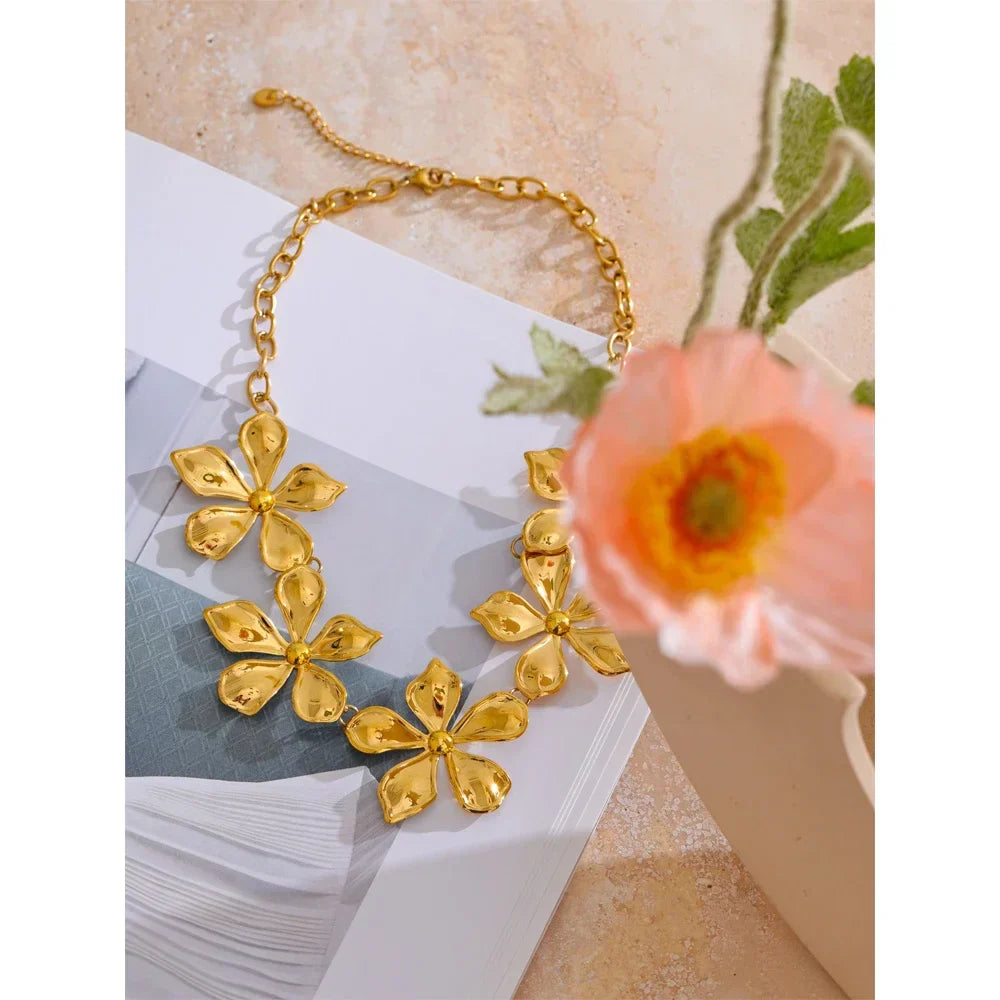 Golden Flower Necklace & Bracelet