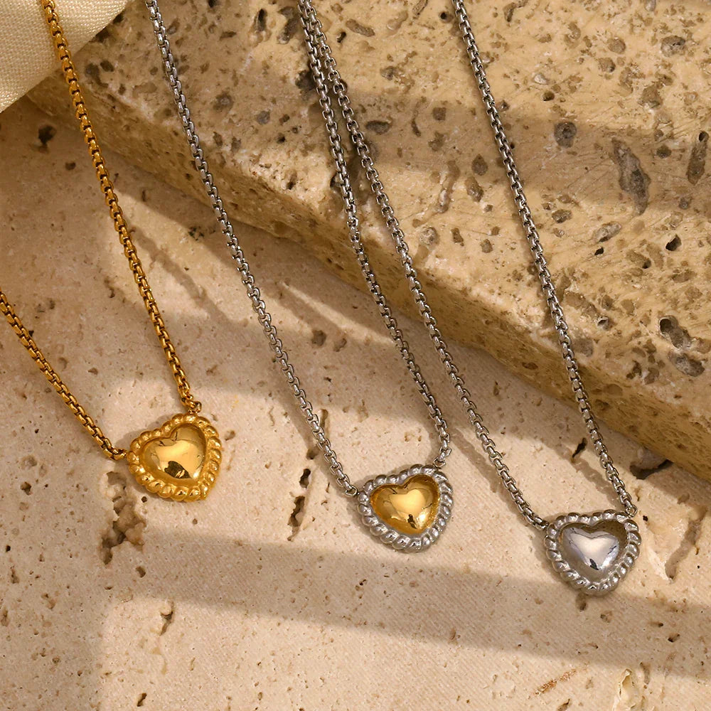 Eve's lovely Necklaces