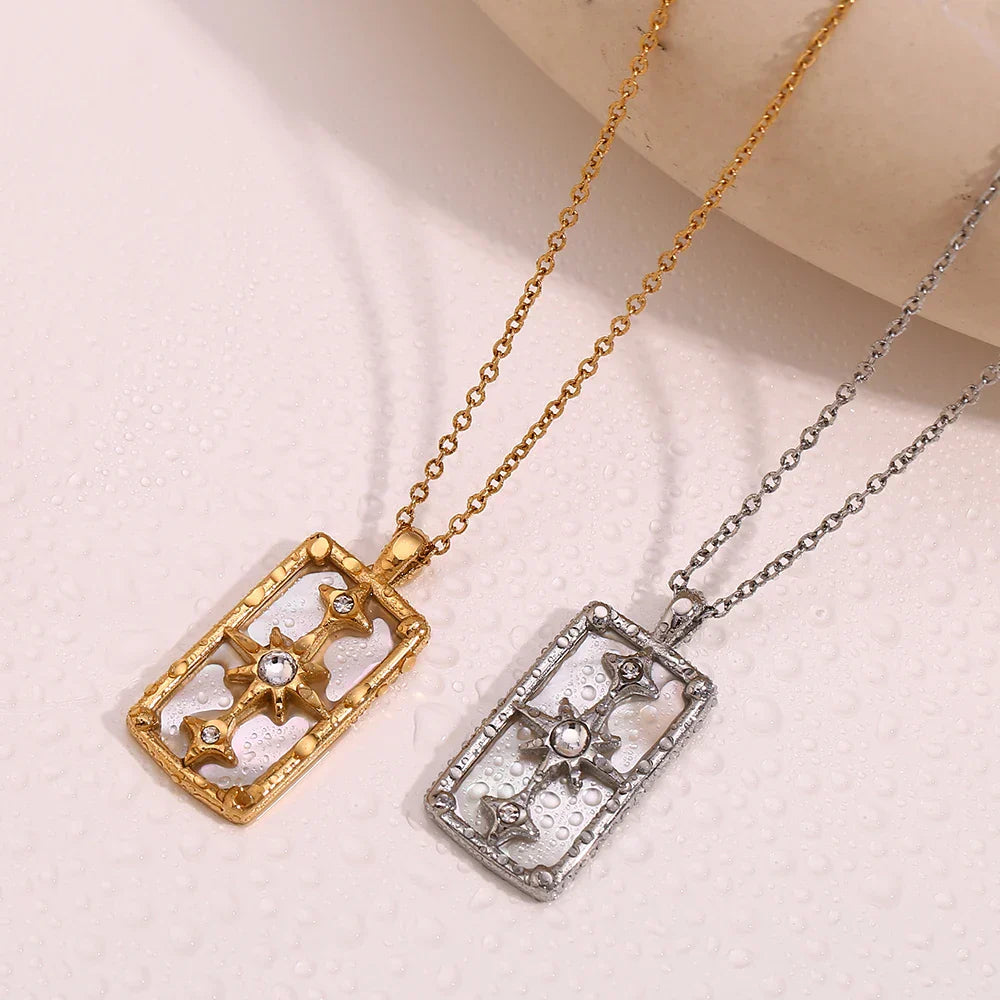 Sparkling Polaris necklace